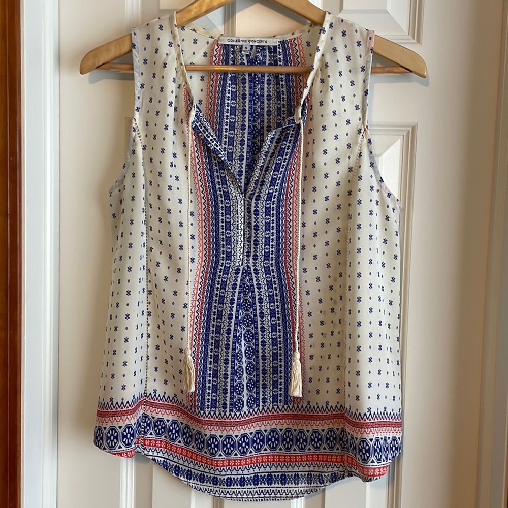 Collective Concepts top. Sheer and light. Size S